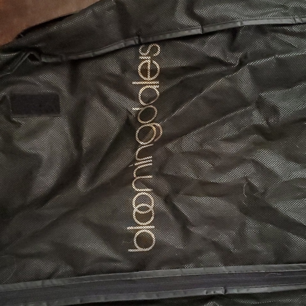 Bloomingdale's Garment Bag Extra Large